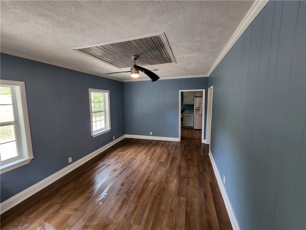 449 Airbase Road Pollock, LA 71467 - Photo 4 of 13 Gallery Image 4