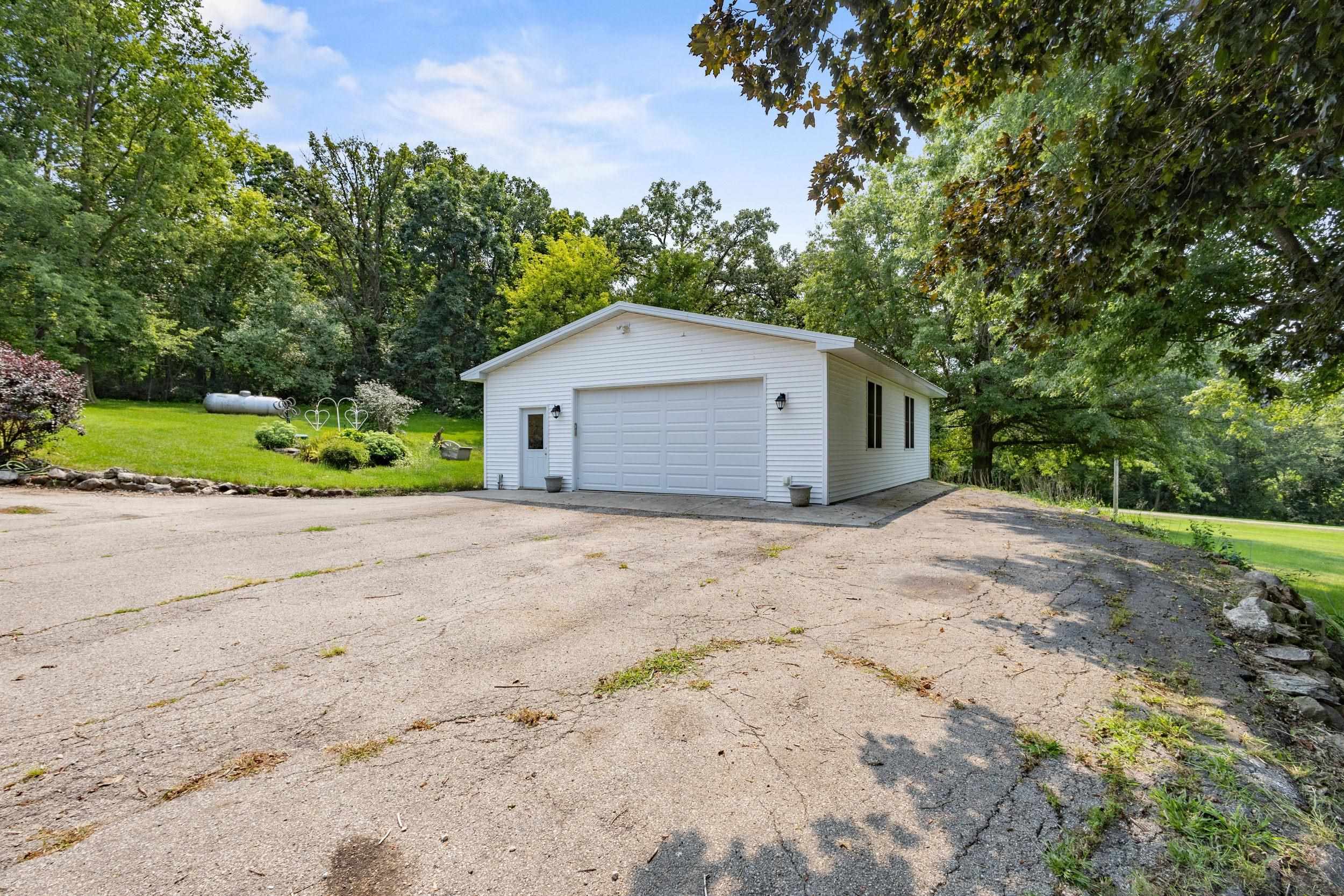 7419 Riles Road Middleton, WI 53562 - Photo 52 of 65 Gallery Image 52