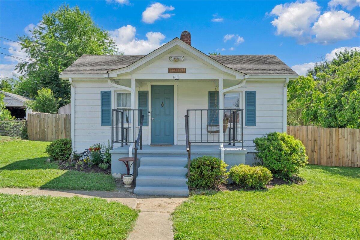 1109 Ray Road Southeast Roanoke, VA 24014 - Photo 2 of 24 02-MIB01200-R5