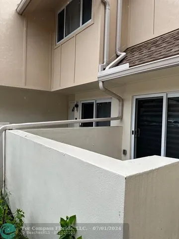 a view of an outdoor space