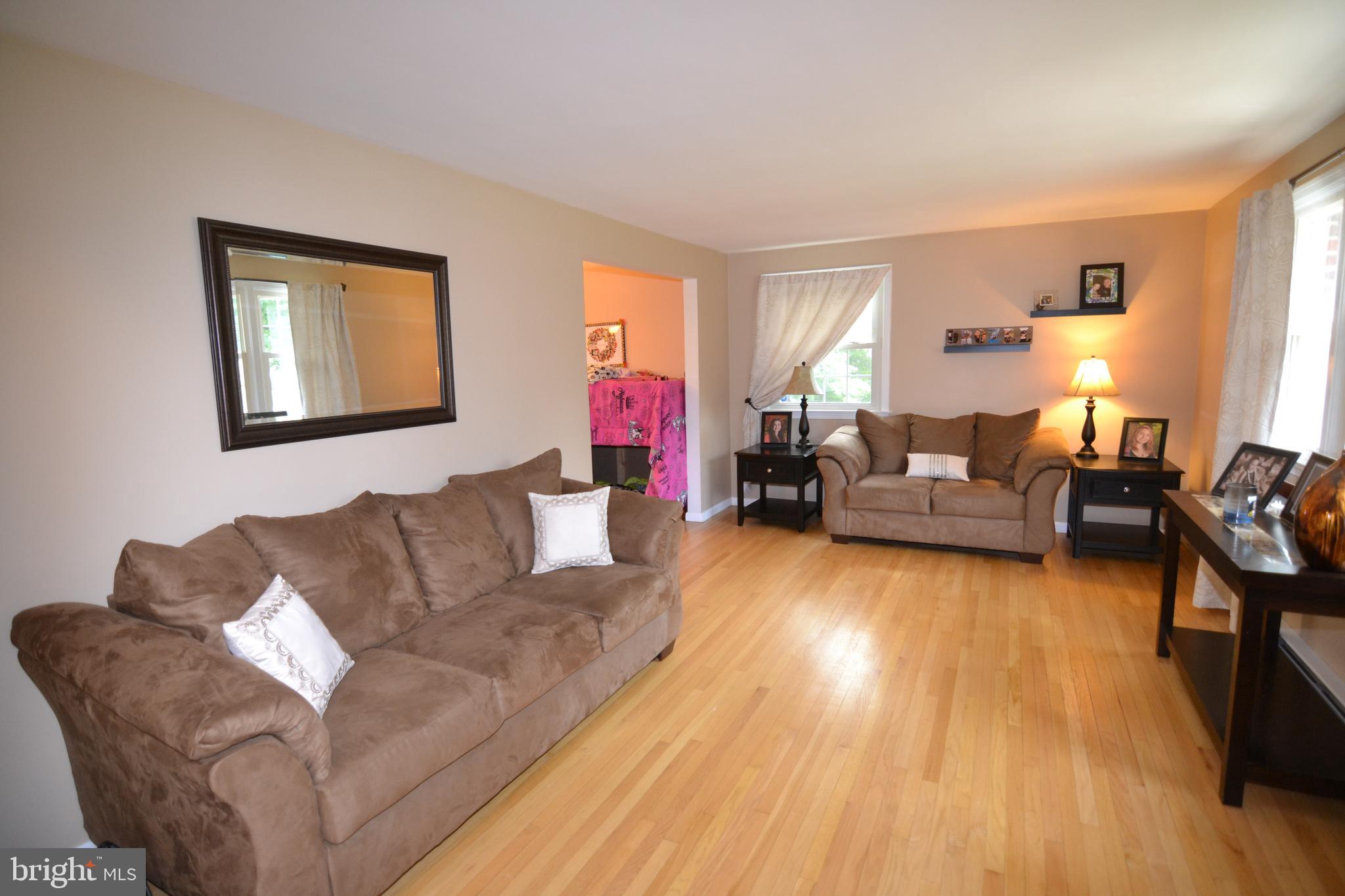1321 Randy Drive Pottstown, PA 19464 - Photo 4 of 28 Gallery Image 4