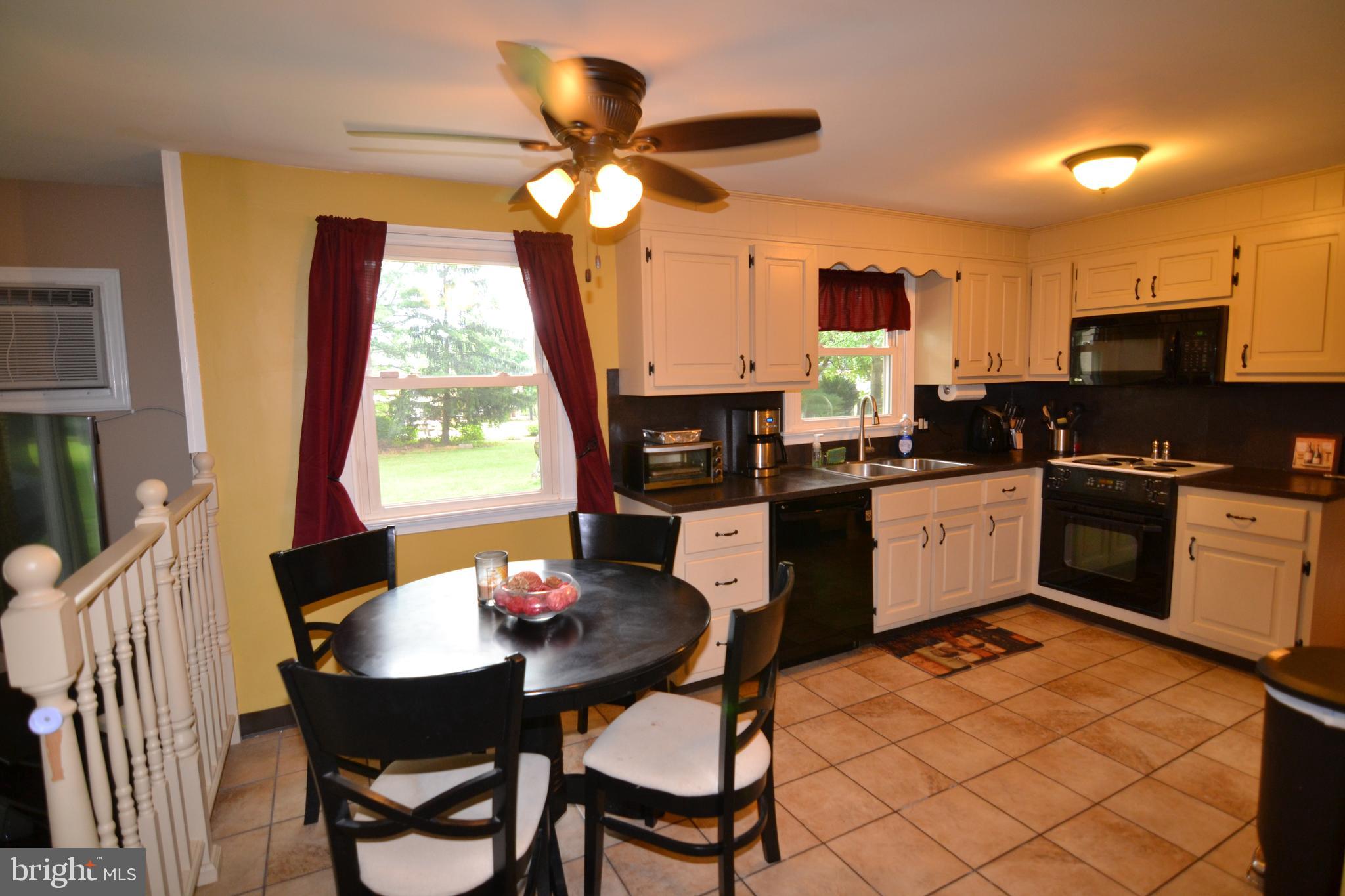 1321 Randy Drive Pottstown, PA 19464 - Photo 7 of 28 Gallery Image 7