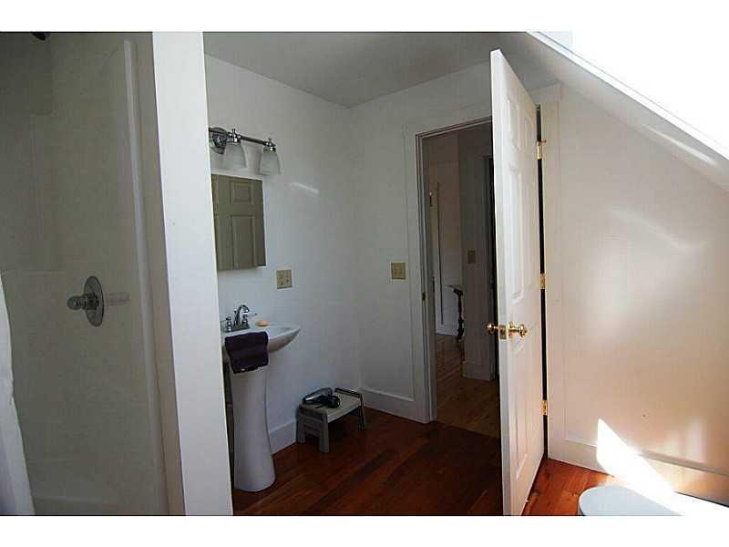 452 Church Road Readfield, ME 04355 - Photo 13 of 26 Bathroom.