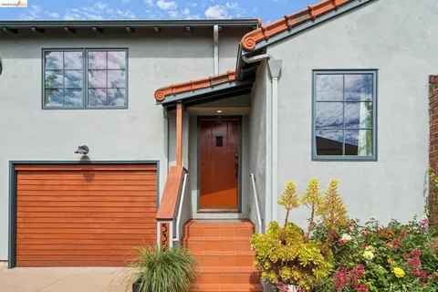 $895,000 | 5325 Miles Avenue, Oakland, CA 94618