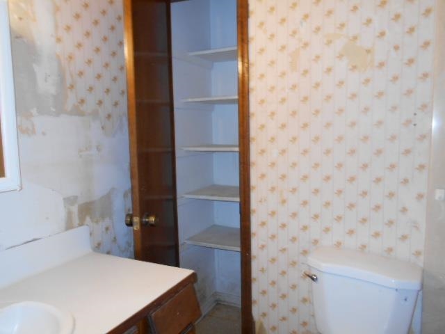 7714 Grayson Avenue Baton Rouge, LA 70812 - Photo 8 of 13 Bathroom