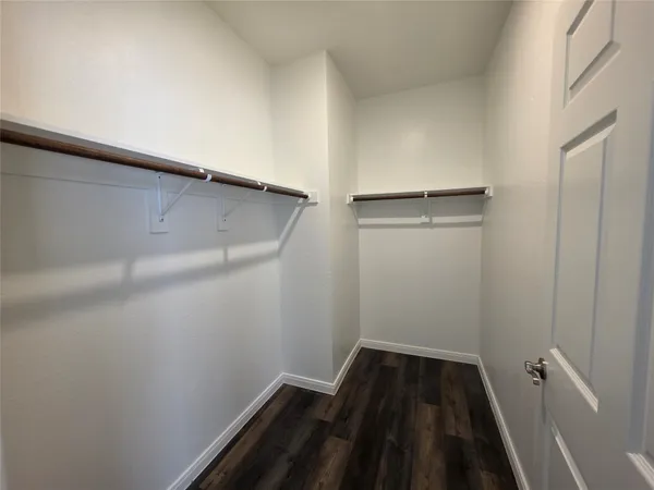 $1,875 | 6119 Lacey Oak Drive, Hitchcock, TX 77563