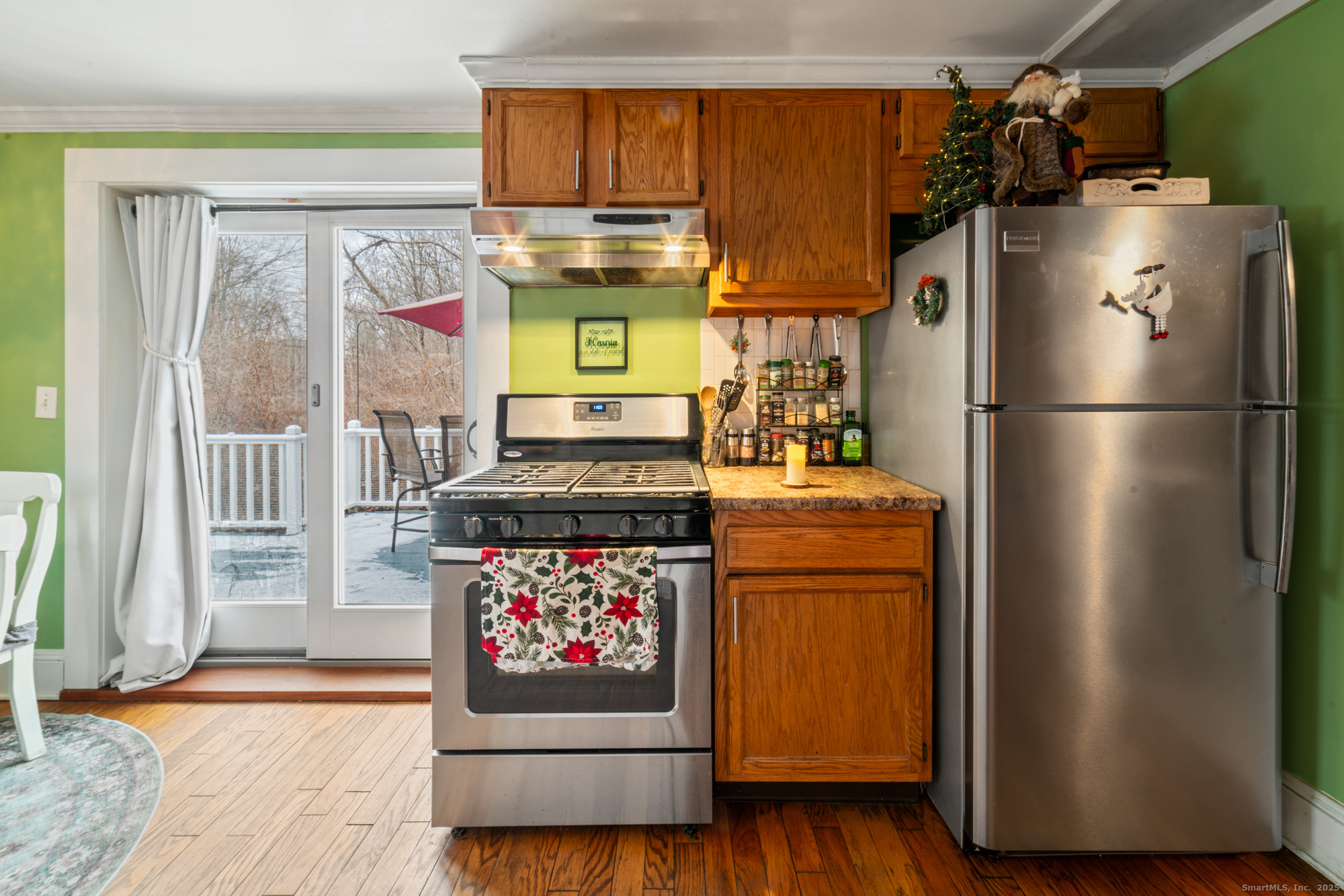 10 Hazel Plain Road Woodbury, CT 06798 - Photo 23 of 38 Kitchen