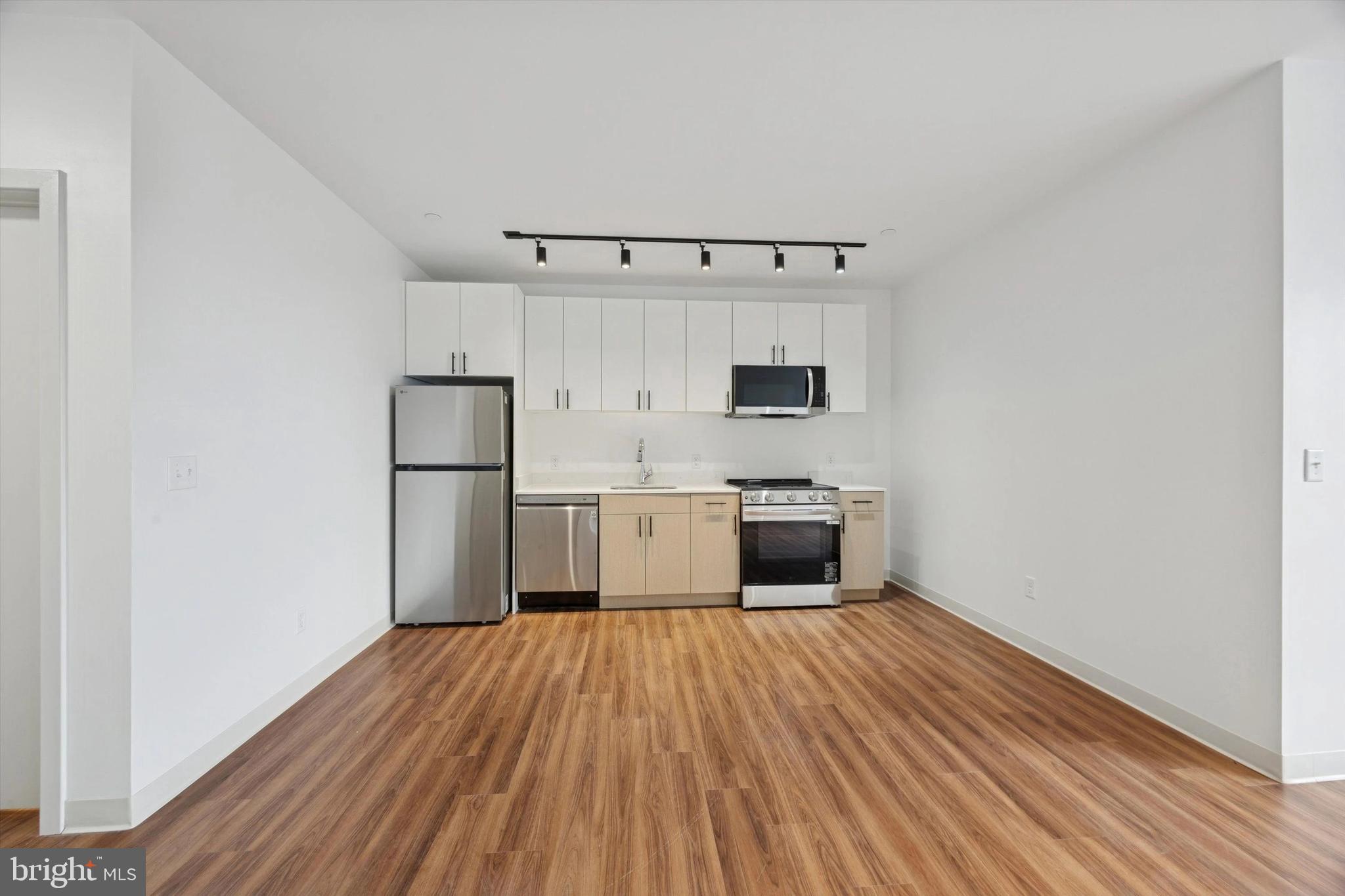 4240 Chestnut Street, Unit 510 Philadelphia, PA 19104 - Photo 2 of 22