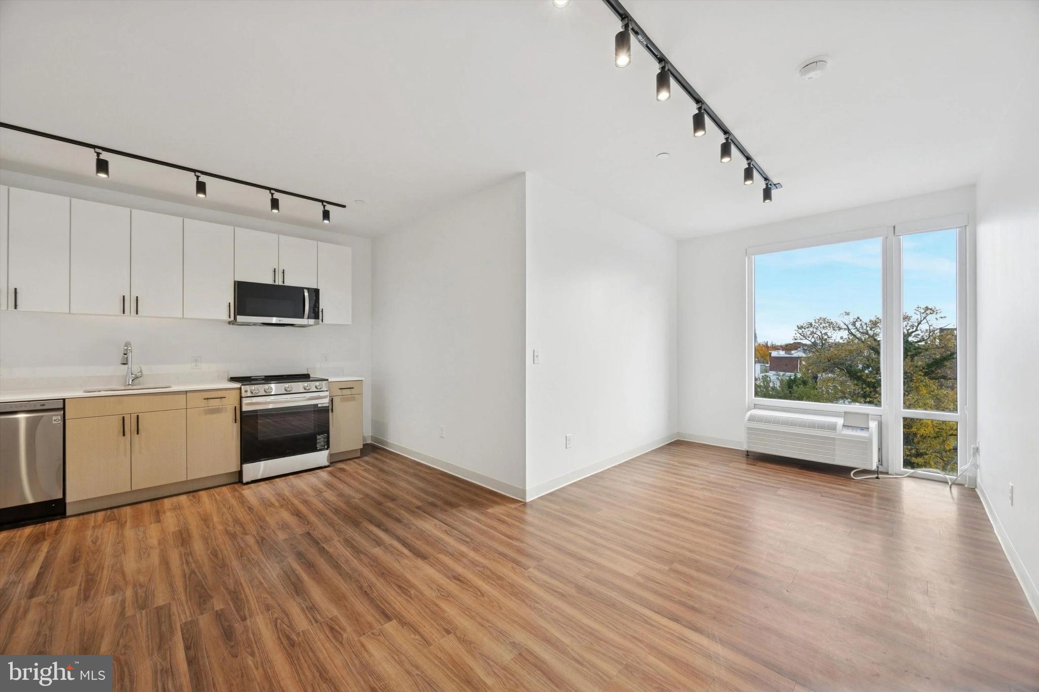 4240 Chestnut Street, Unit 510 Philadelphia, PA 19104 - Photo 6 of 22