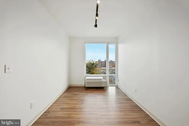 $1,284 | 4240 Chestnut Street, Unit 510, Philadelphia, PA 19104