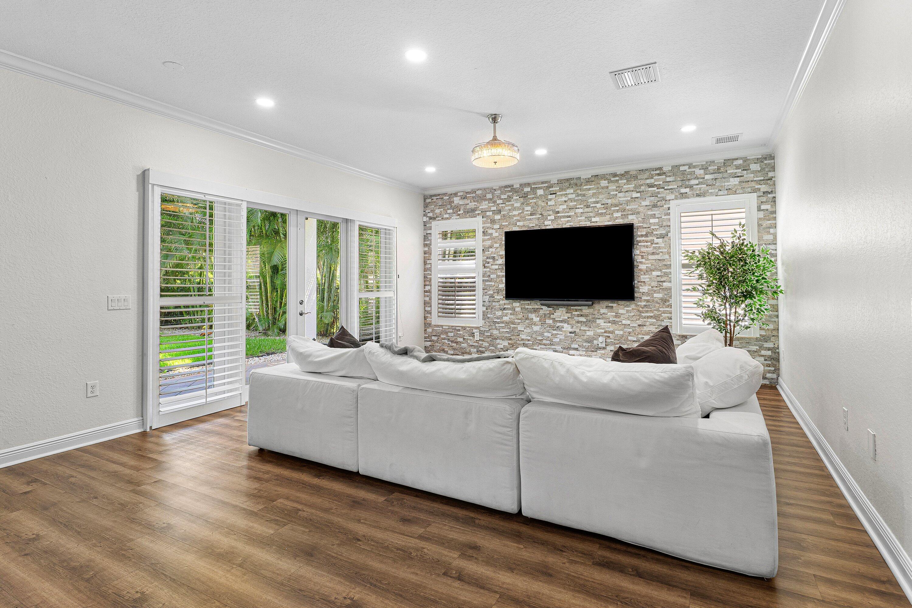 11030 Misty Ridge Way Boynton Beach, FL 33473 - Photo 17 of 56 014-11030MistyRidgeWay-BoyntonBeach-FL-3