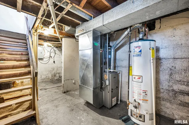 $64,900 | 208 Fayette Street, Pekin, IL 61554