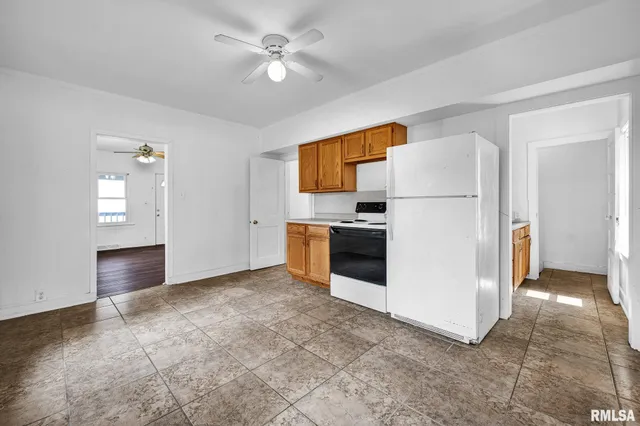 $64,900 | 208 Fayette Street, Pekin, IL 61554