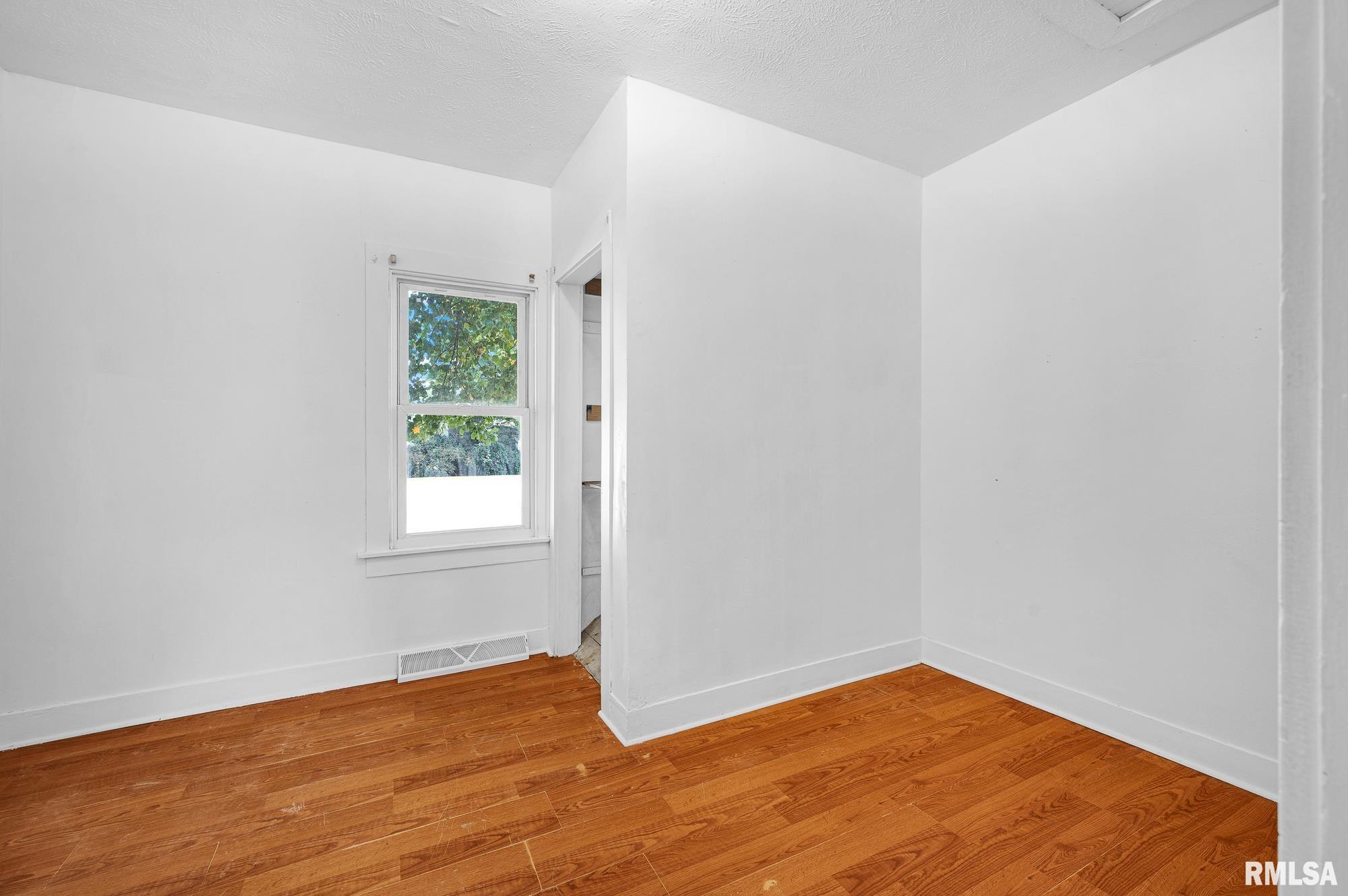 208 Fayette Street Pekin, IL 61554 - Photo 9 of 15