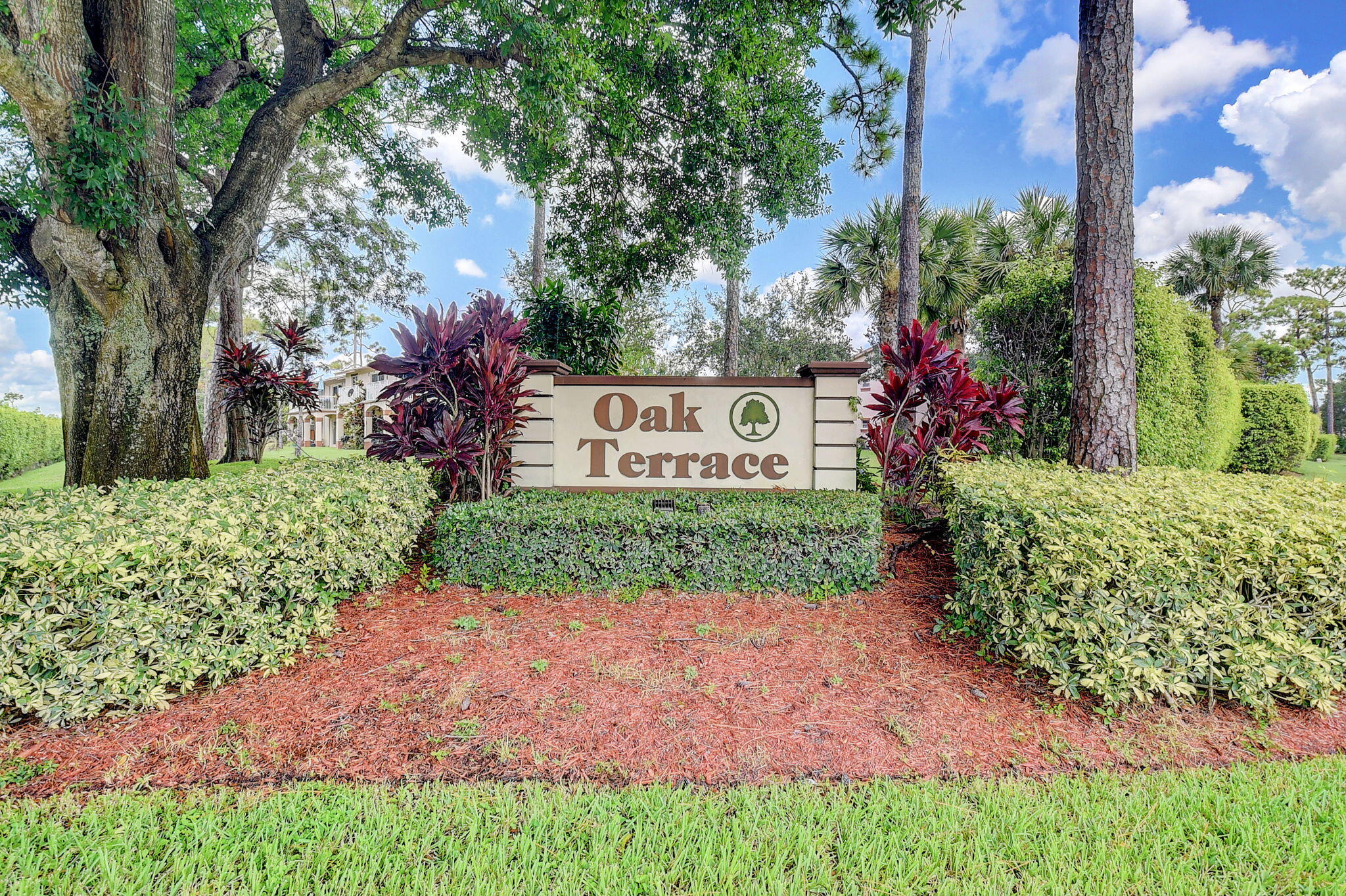 4489 Oak Terrace Drive Greenacres, FL 33463 - Photo 2 of 33 Welcome home!!