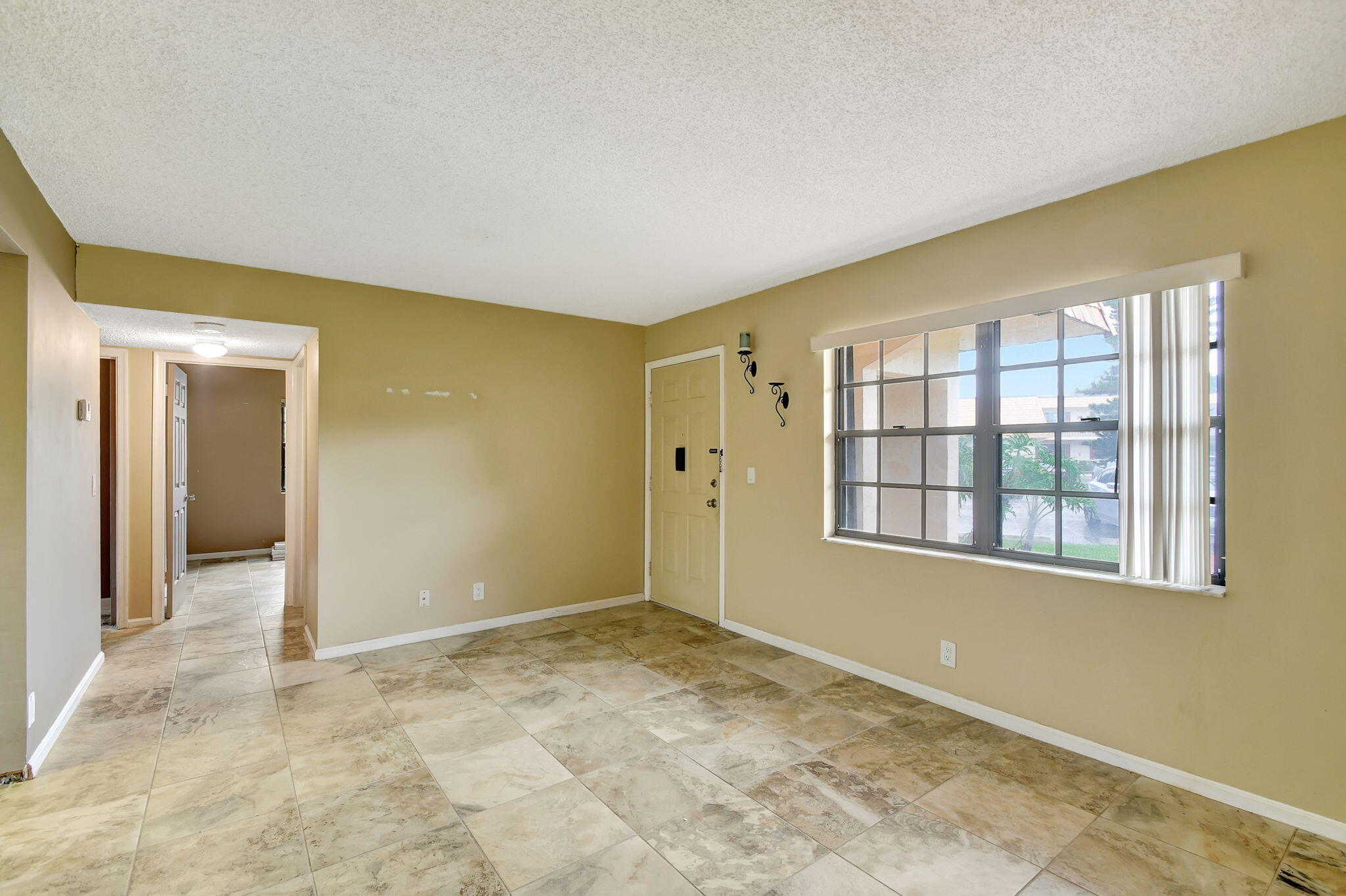 4489 Oak Terrace Drive Greenacres, FL 33463 - Photo 9 of 33 Living area