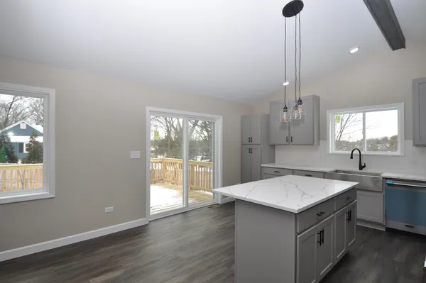 $449,900 | 316 Buena Terrace, Antioch, IL 60002