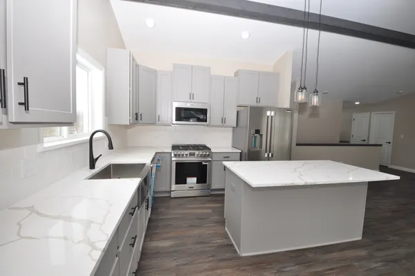 $449,900 | 316 Buena Terrace, Antioch, IL 60002