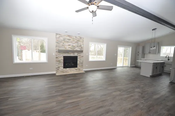 $449,900 | 316 Buena Terrace, Antioch, IL 60002