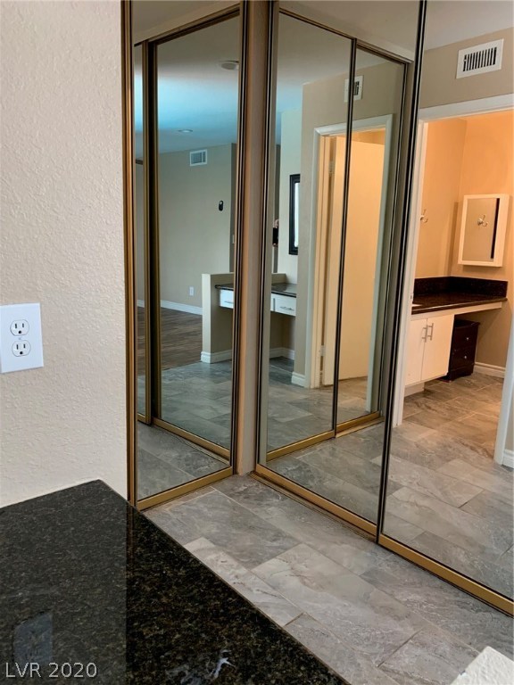 2357 Viewcrest Road Henderson, NV 89014 - Photo 11 of 32 Gallery Image 11