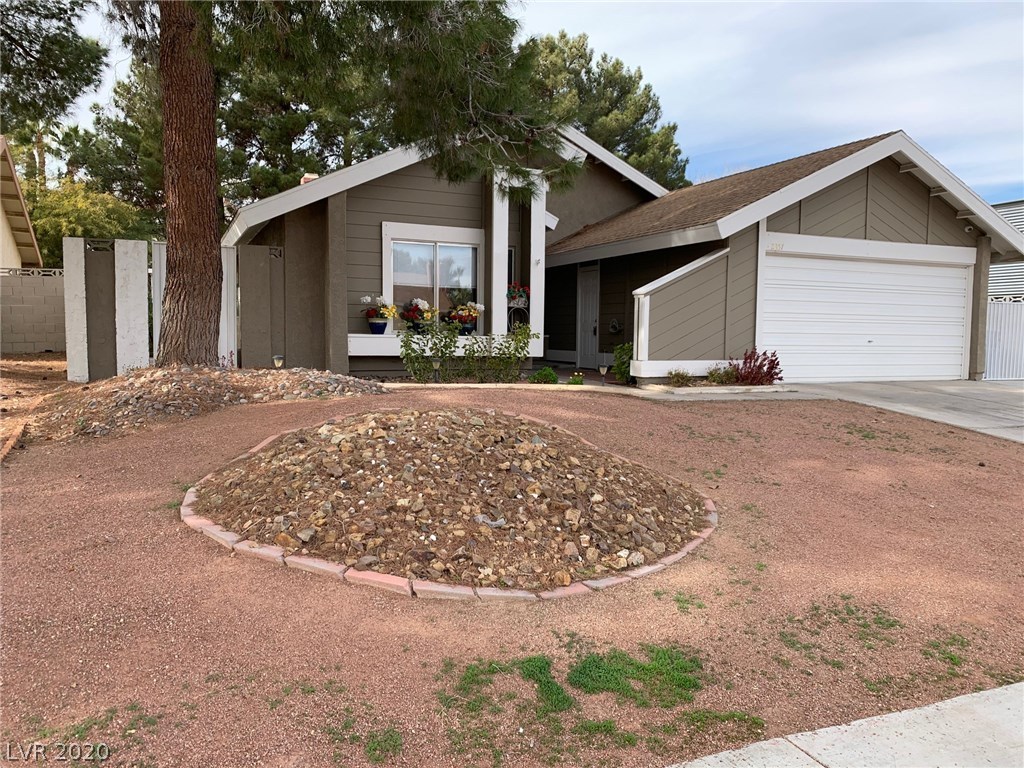 2357 Viewcrest Road Henderson, NV 89014 - Photo 3 of 32 Gallery Image 3