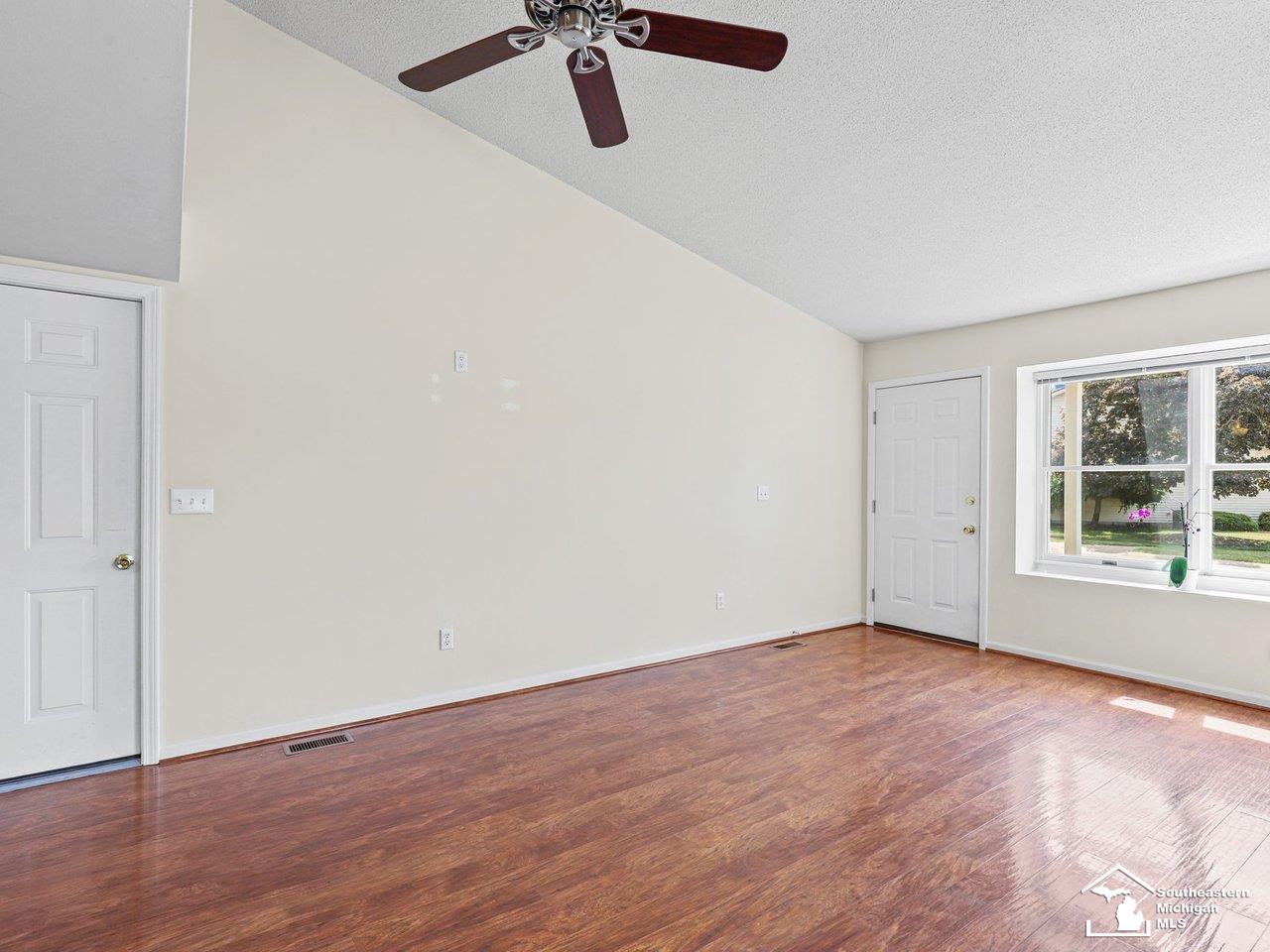 729 Clark Street Tecumseh, MI 49286 - Photo 11 of 54 50210391-0fcb848e-b946-4871-9763-5d0451967138.JPG