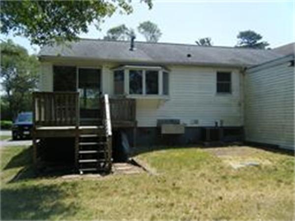 252 Glen Charlie Road Wareham, MA 02538 - Photo 3 of 11 Gallery Image 3