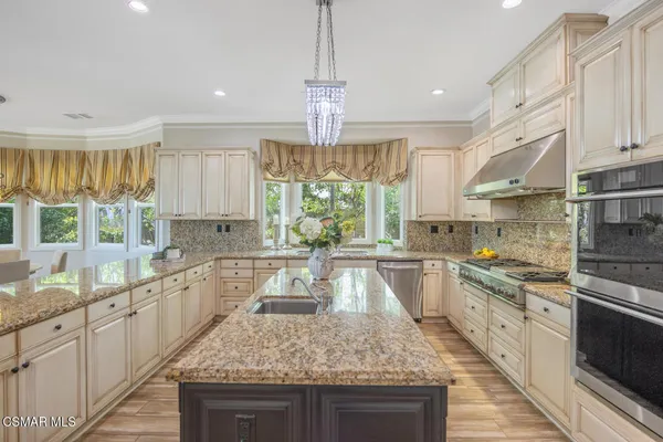 $2,400,000 | 7379 Zaharias Court, Moorpark, CA 93021
