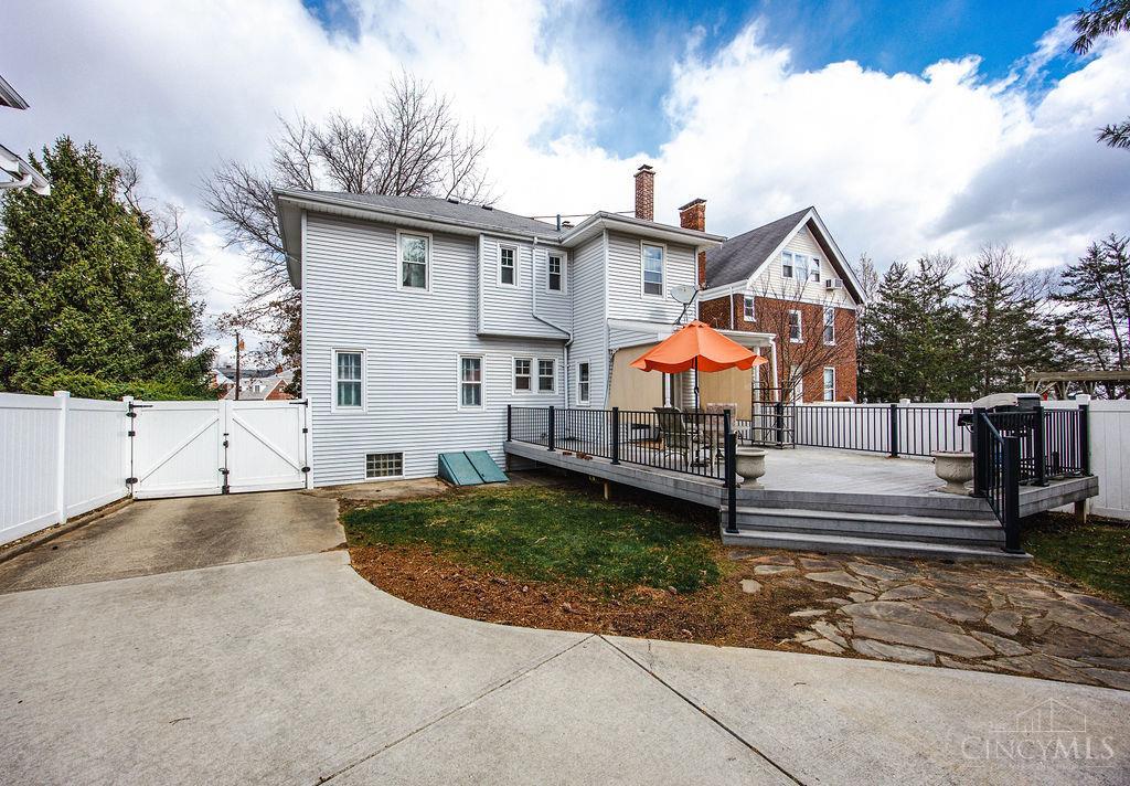 2913 Madison Road Cincinnati, OH 45209 - Photo 36 of 45