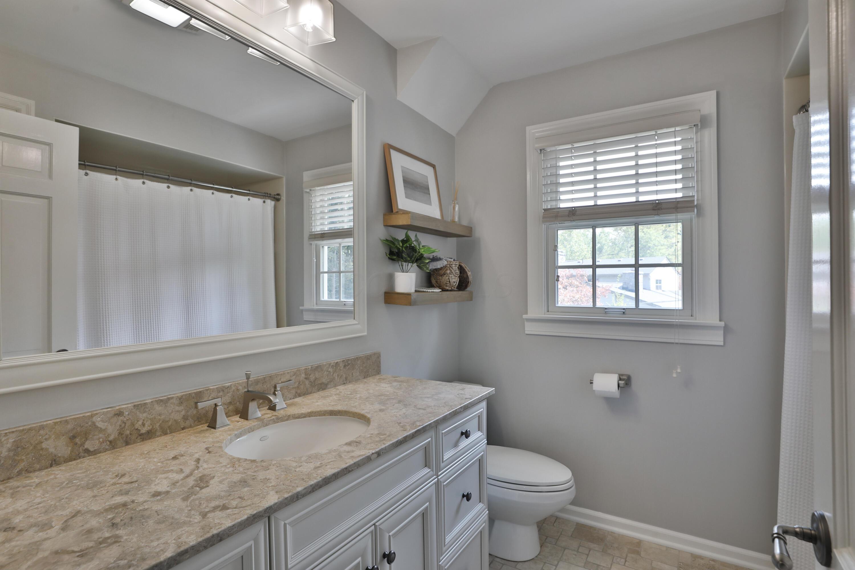 2305 Haverford Road Columbus, OH 43220 - Photo 38 of 60 2305-Haverford-28