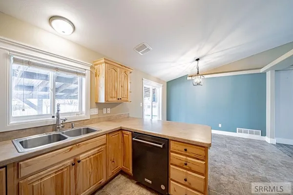 $469,000 | 5425 East Elliott Street, Iona, ID 83427