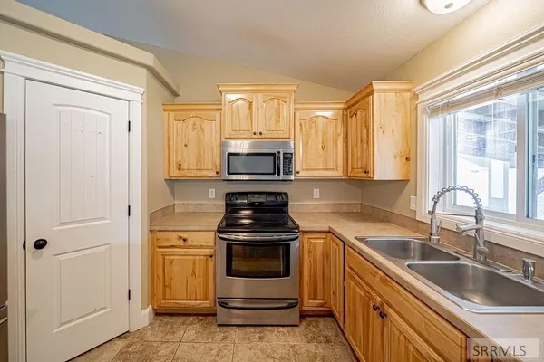 $469,000 | 5425 East Elliott Street, Iona, ID 83427