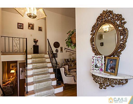 1 Timber Road Edison, NJ 08820 - Photo 14 of 22 a view of a entryway with wooden floor