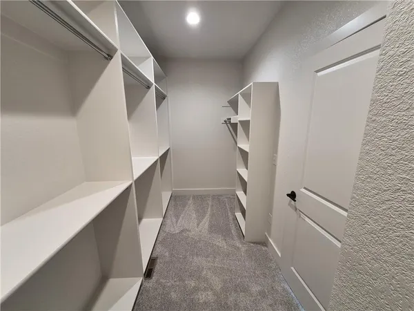 $632,524 | 4271 Aspen Drive, Basehor, KS 66007