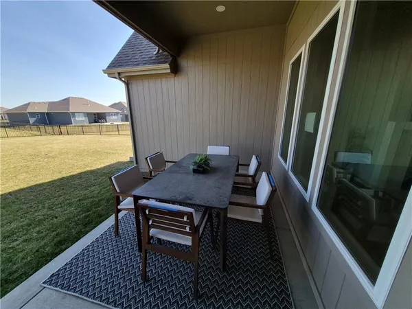 $632,524 | 4271 Aspen Drive, Basehor, KS 66007