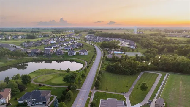 $632,524 | 4271 Aspen Drive, Basehor, KS 66007