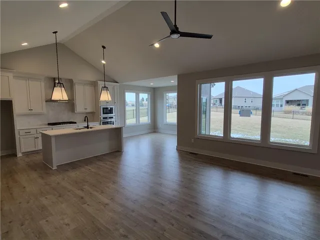 $632,524 | 4271 Aspen Drive, Basehor, KS 66007