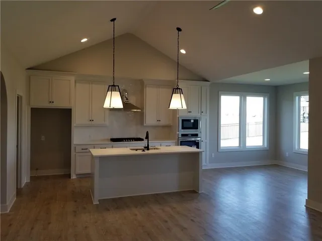 $632,524 | 4271 Aspen Drive, Basehor, KS 66007