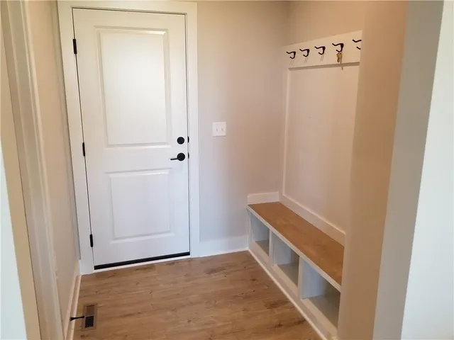 $632,524 | 4271 Aspen Drive, Basehor, KS 66007