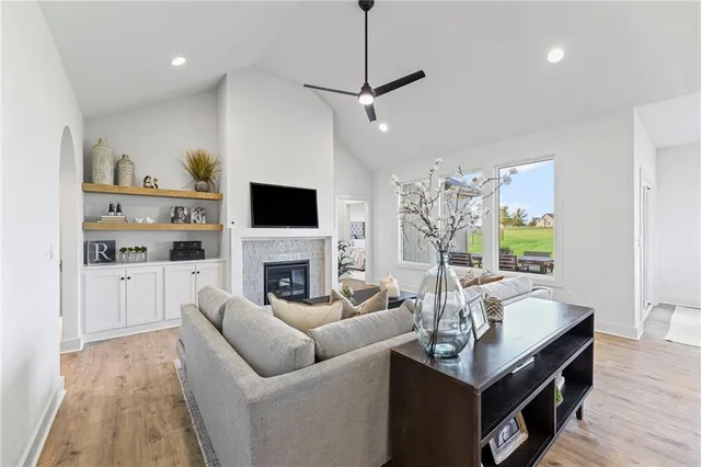 $632,524 | 4271 Aspen Drive, Basehor, KS 66007