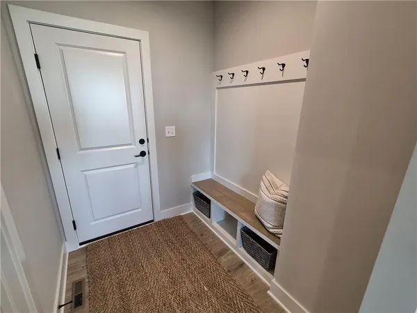 $632,524 | 4271 Aspen Drive, Basehor, KS 66007