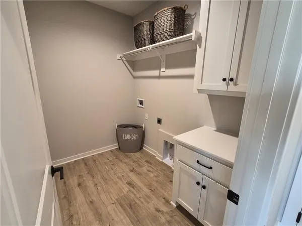 $632,524 | 4271 Aspen Drive, Basehor, KS 66007