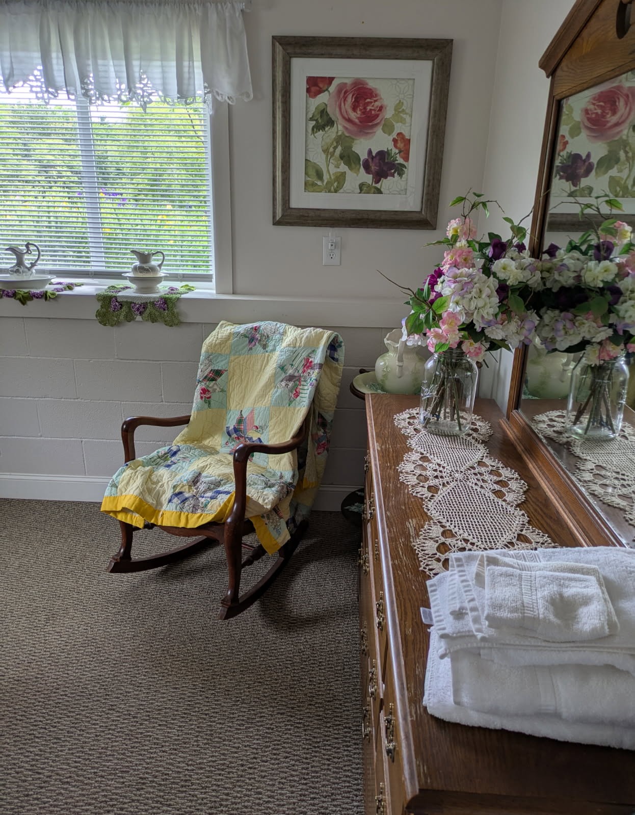 4250 Standing Rock Road Jamestown, TN 38556 - Photo 57 of 70 a dining room with furniture and a large window