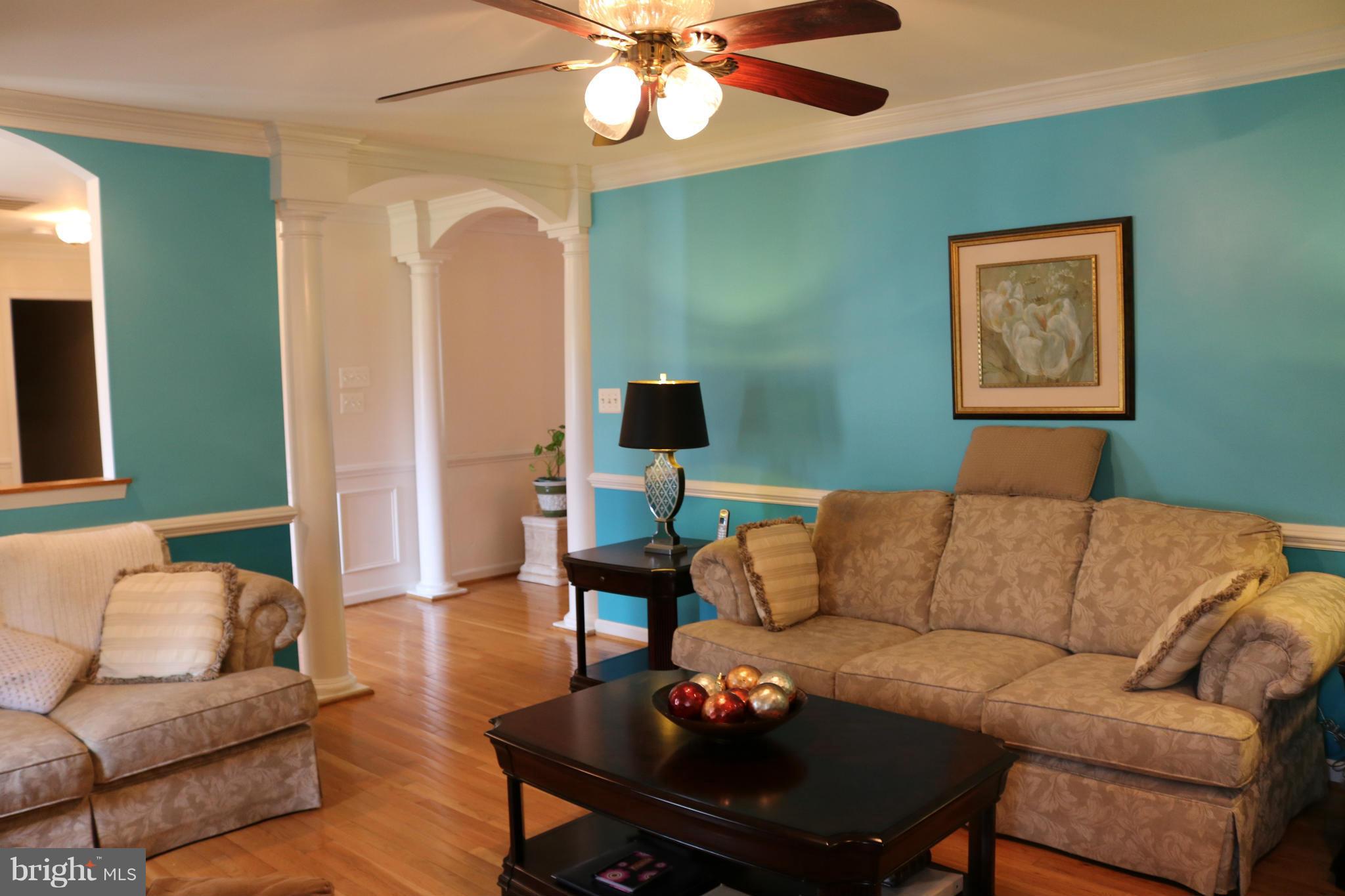 6249 Shady Side Road Shady Side, MD 20764 - Photo 26 of 30 Living Room