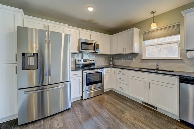 $360,000 | 5412 Northeast 62nd Street, Kansas City, MO 64119