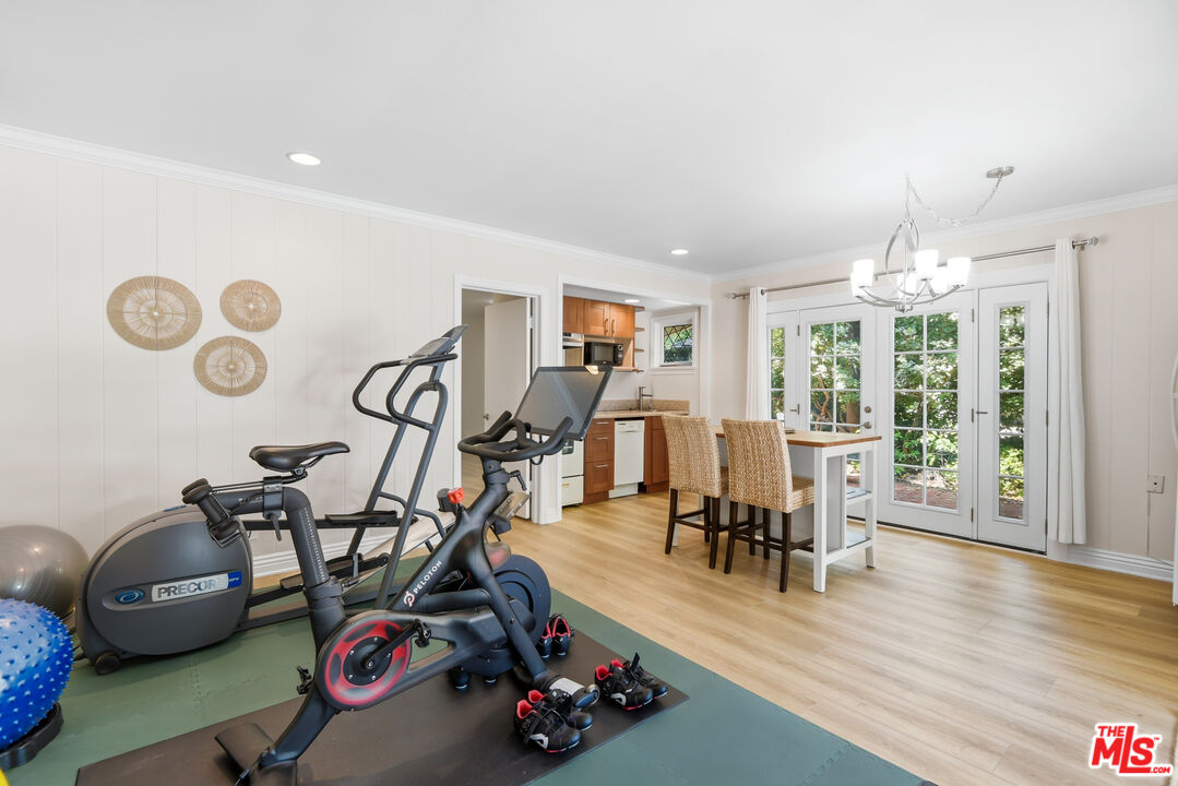 15946 Woodvale Road Los Angeles, CA 91436 - Photo 34 of 49 Gallery Image 34