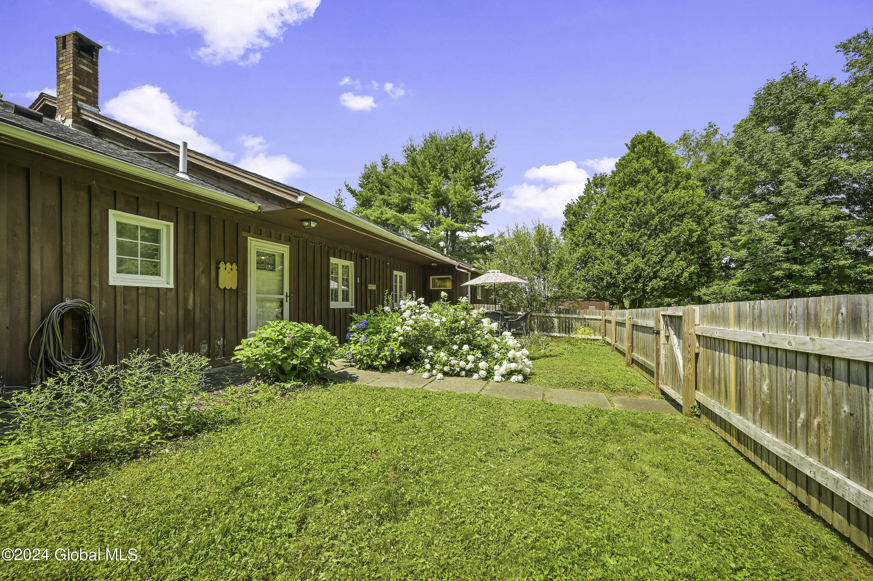 Camera 1694 96 RD East -17