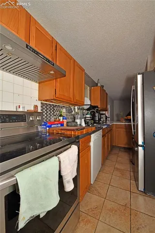 $390,000 | 5916 Wolf Creek Place, Colorado Springs, CO 80918