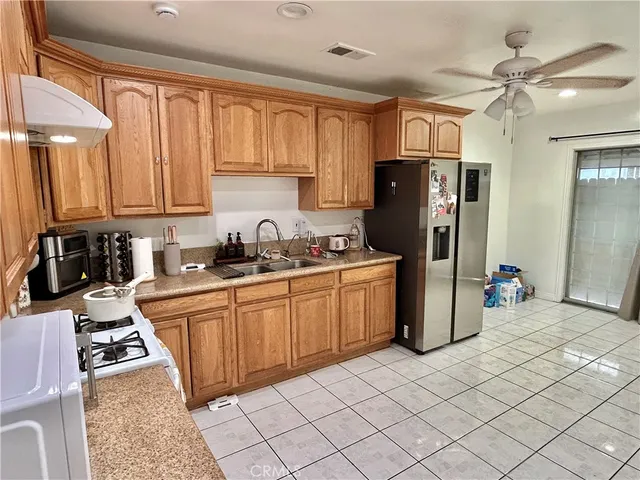 $519,000 | 615 South Euclid Street, Santa Ana, CA 92704