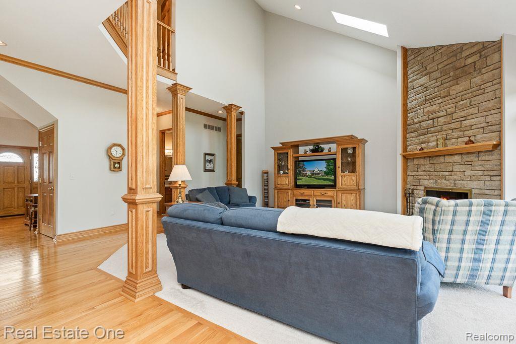 617 Foxwood Trail Rochester, MI 48306 - Photo 16 of 76